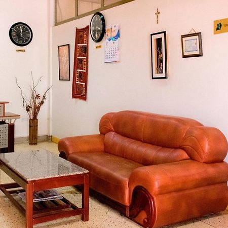 Kahondo Buffalo Hotel Kampala Makerere ภายนอก รูปภาพ