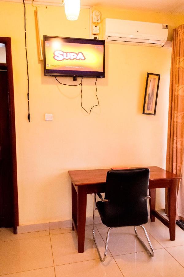 Kahondo Buffalo Hotel Kampala Makerere ภายนอก รูปภาพ