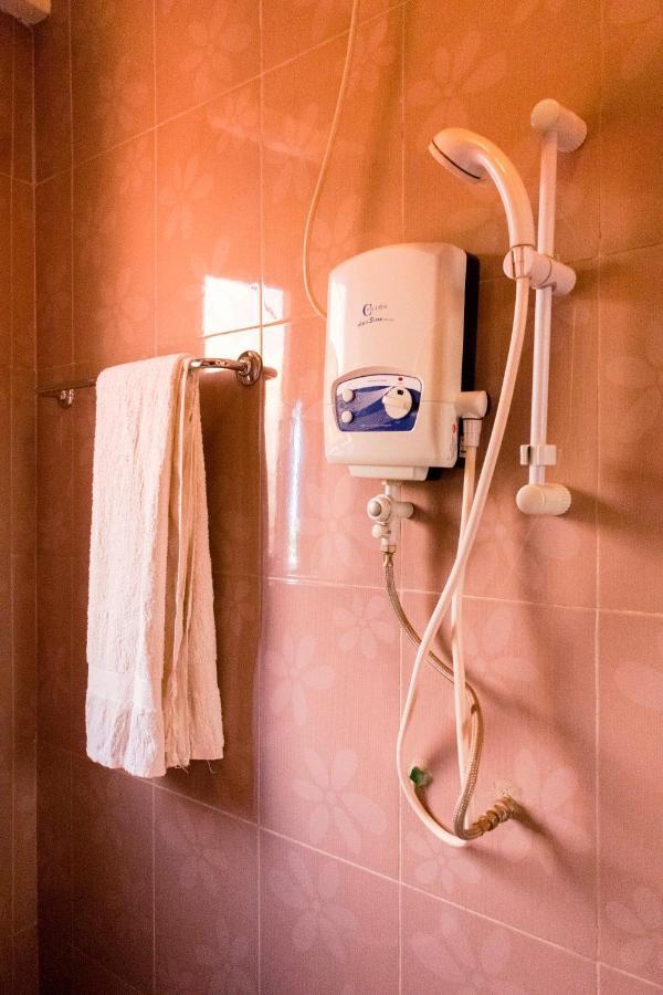 Kahondo Buffalo Hotel Kampala Makerere ภายนอก รูปภาพ
