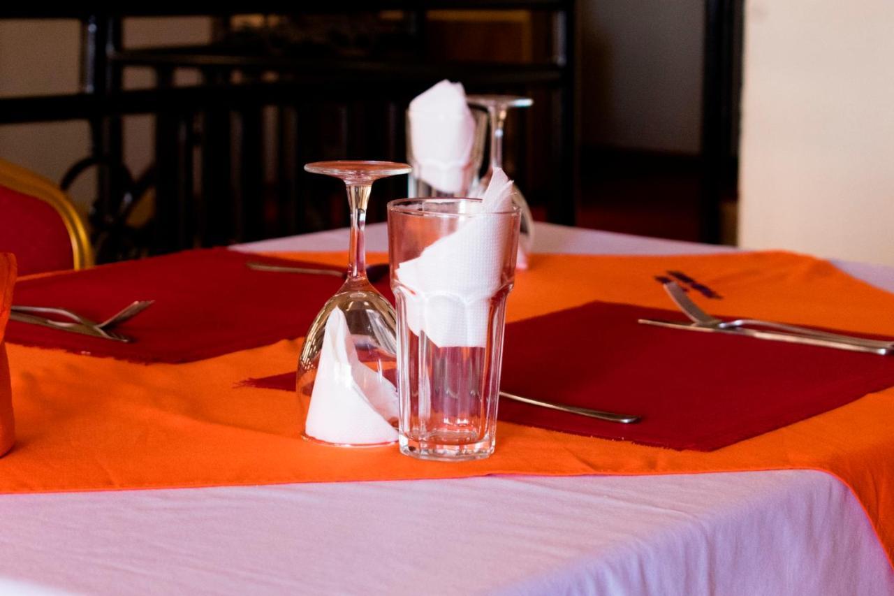 Kahondo Buffalo Hotel Kampala Makerere ภายนอก รูปภาพ